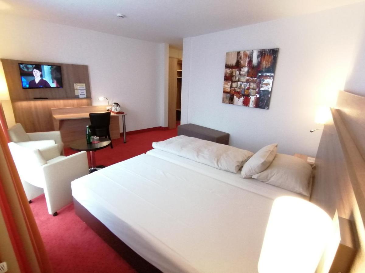 Montana Hotel Moenchengladbach Екстериор снимка