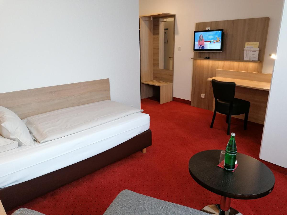 Montana Hotel Moenchengladbach Екстериор снимка
