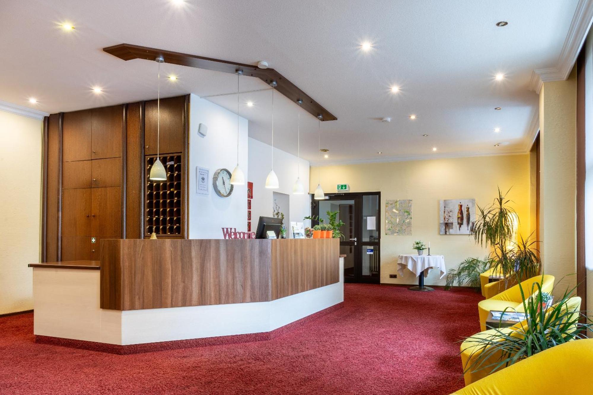 Montana Hotel Moenchengladbach Екстериор снимка