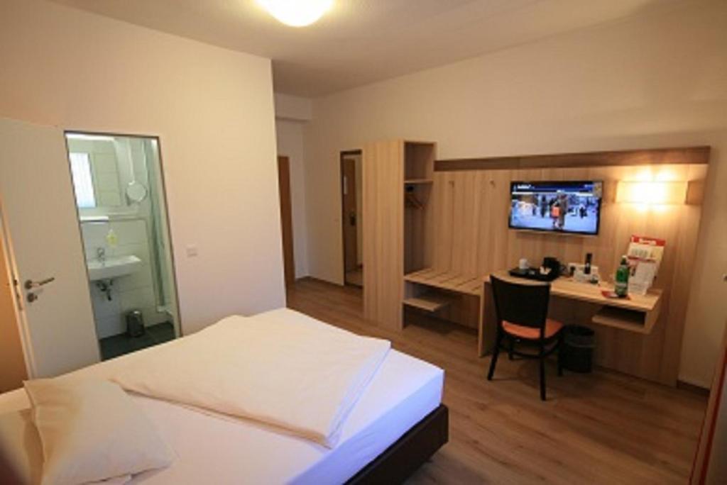 Montana Hotel Moenchengladbach Екстериор снимка