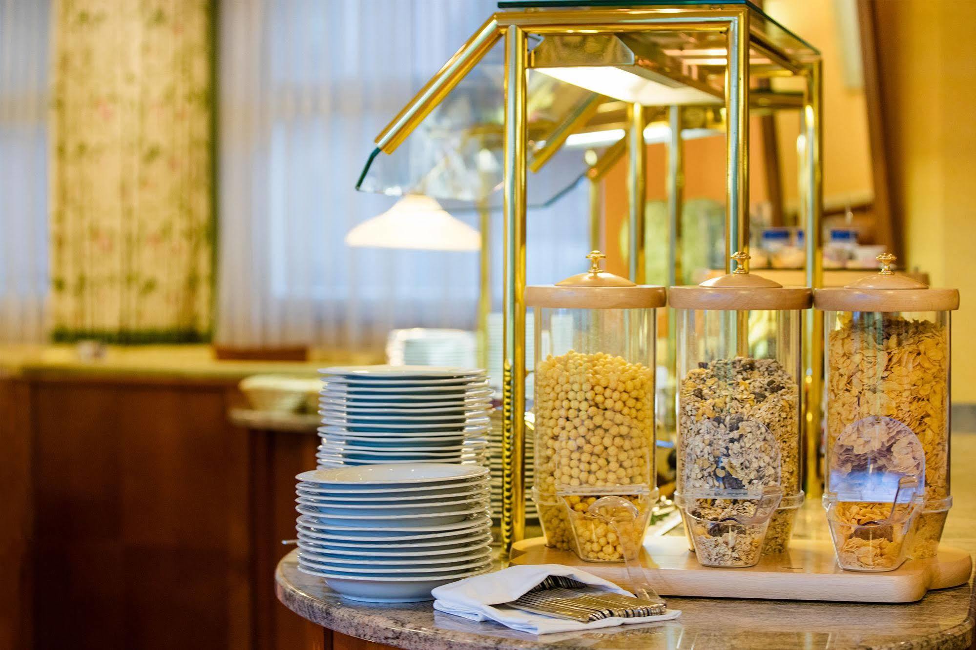 Montana Hotel Moenchengladbach Екстериор снимка