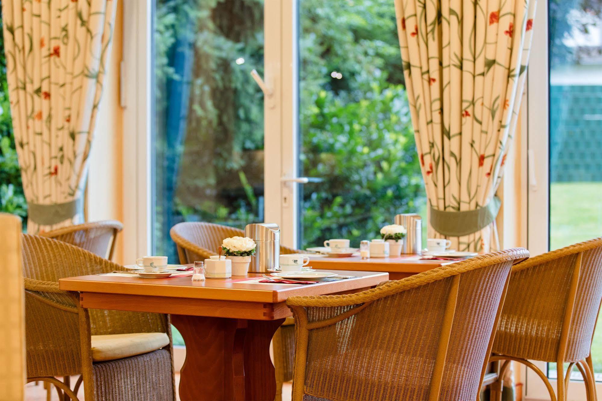 Montana Hotel Moenchengladbach Екстериор снимка