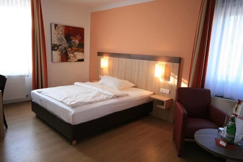 Montana Hotel Moenchengladbach Екстериор снимка