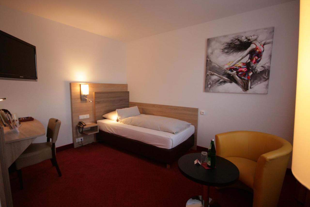 Montana Hotel Moenchengladbach Екстериор снимка